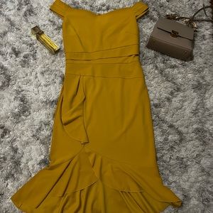 Crepe yellow dress